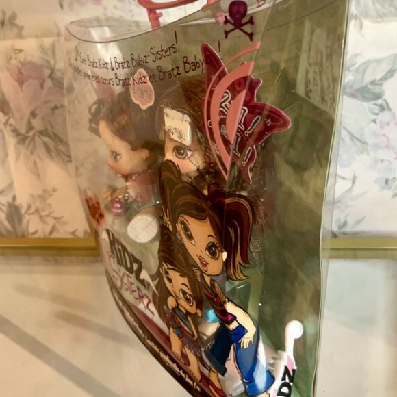 Bratz Kid Sisterz- Kiana & Leilani - Picture 8 of 9